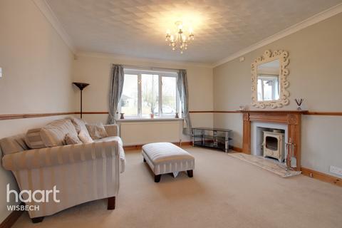 18 Downham Road, Outwell, Wisbech, PE14 8SE