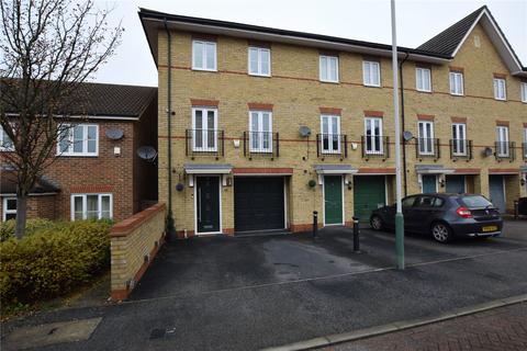 14 Paignton Close, Romford, RM3 8SF