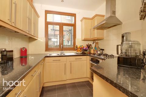 125 Coldershaw Road, London, W13 9DU