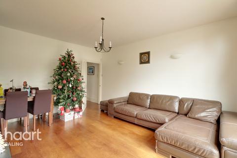 125 Coldershaw Road, London, W13 9DU