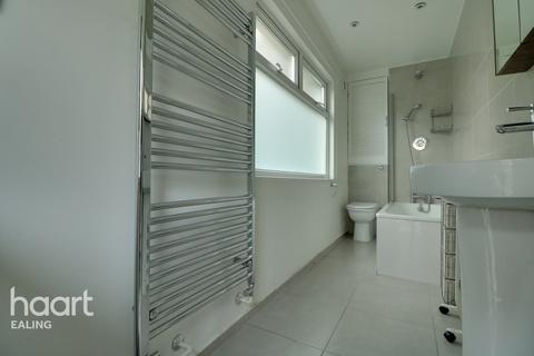125 Coldershaw Road, London, W13 9DU