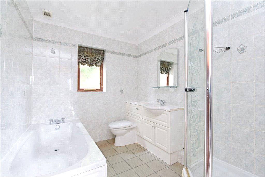En Suite Bathroom