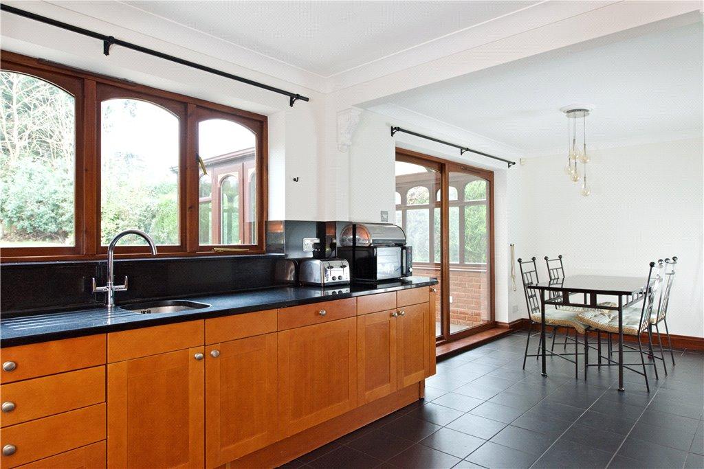 Kitchen/Breakfast Rm