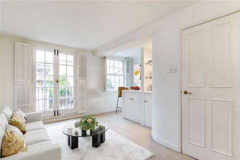 2 bedroom mews to rent, Royal Crescent Mews, London