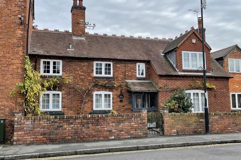 3 bedroom semi-detached house to rent, High Street, West Midlands, B46