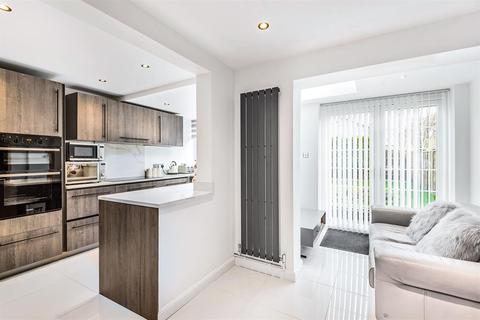 10 Hunters Walk, Wetherby, LS22 7XX