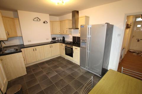 3 bedroom terraced house to rent, York Road, Canterbury