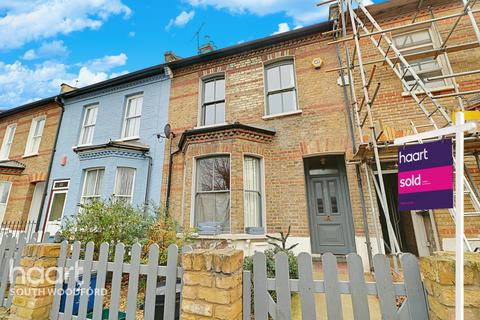 22 Marlborough Road, London, E18 1AP