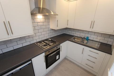 2 bedroom flat to rent, Broomfield Crescent, Carrick Knowe, Edinburgh, EH12