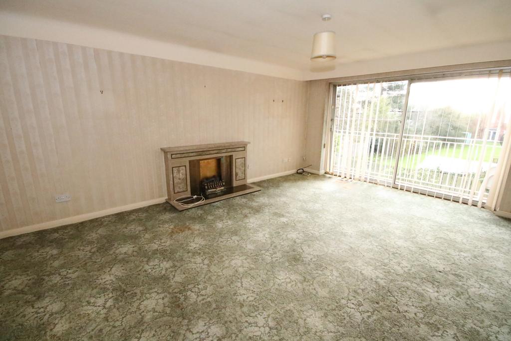 Gores Lane, Formby, Liverpool L37 2 bed apartment £275,000