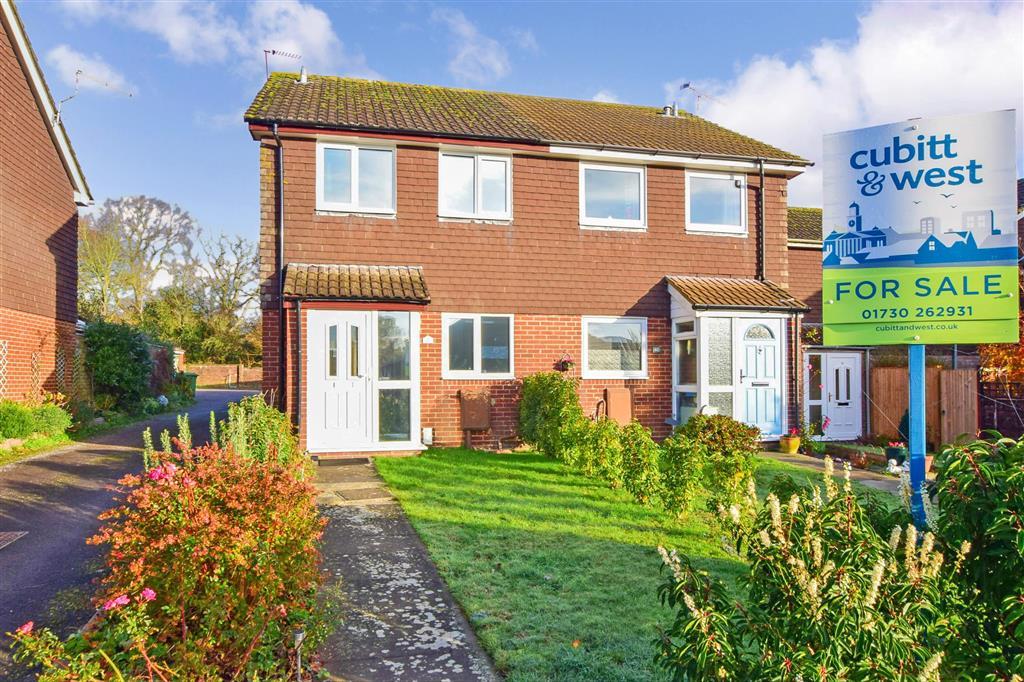 Stoneham Park, Petersfield, Hampshire 3 bed end of terrace house £325,000