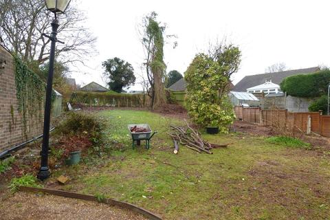 Far Horizons, 13 High Cross Fields, Crowborough, TN6 2SN