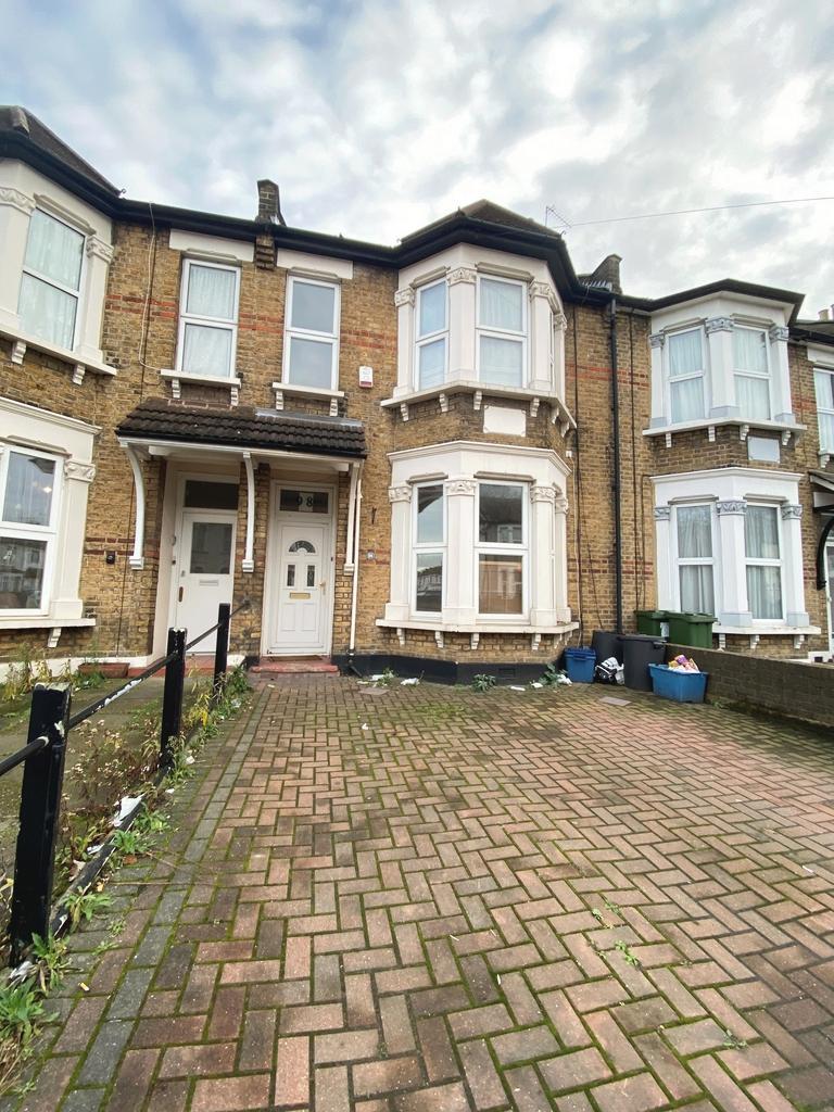 Thorold Rd, Ilford, IG1 4 bed house £1,800 pcm (£415 pw)