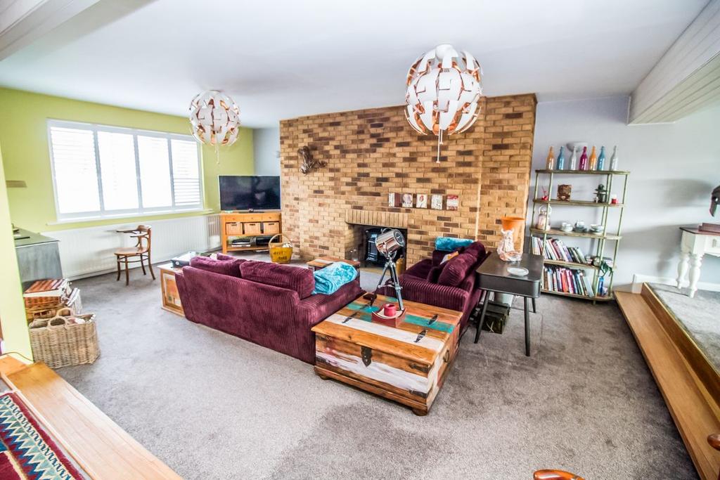 Lounge 2