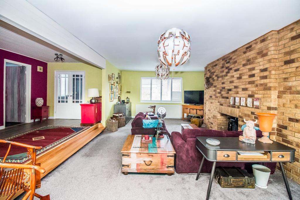 Lounge 4
