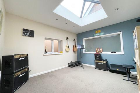 159 Cromwell Lane, Coventry, CV4 8AN