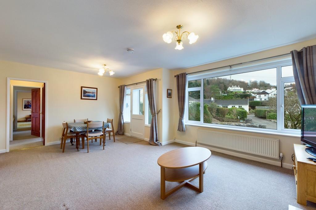 8 Firtree Crescent Living Room