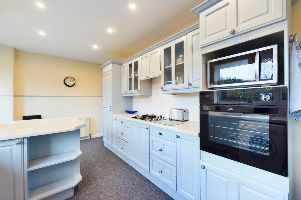 8 Firtree Crescent Kitchen