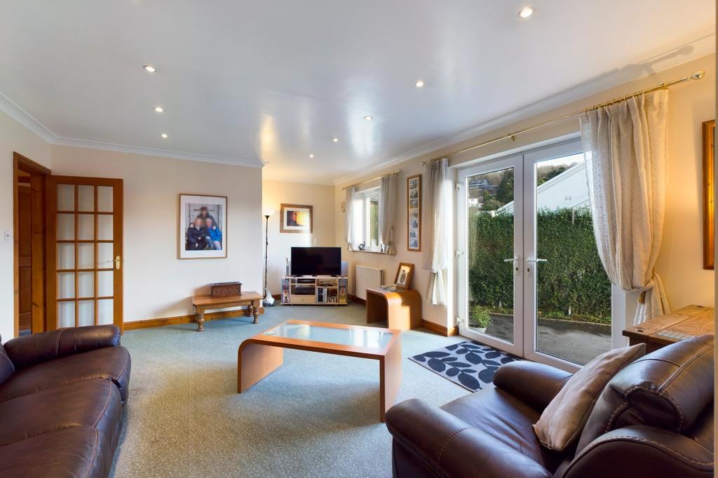 8a Firtree Crescent Living Room