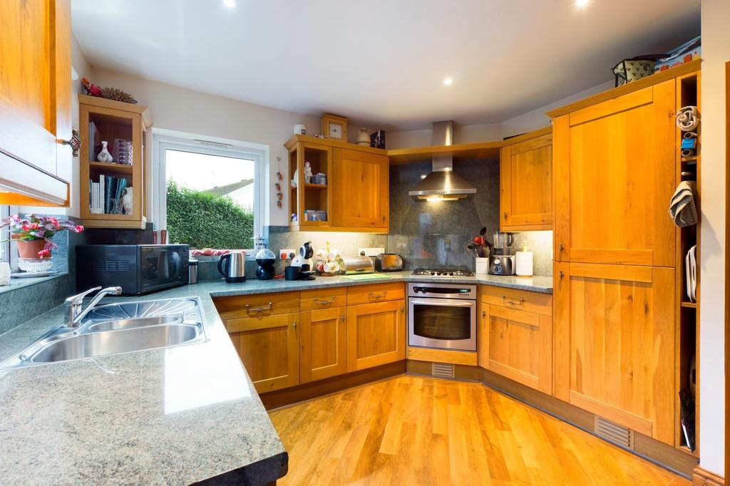 8a Firtree Crescent Kitchen