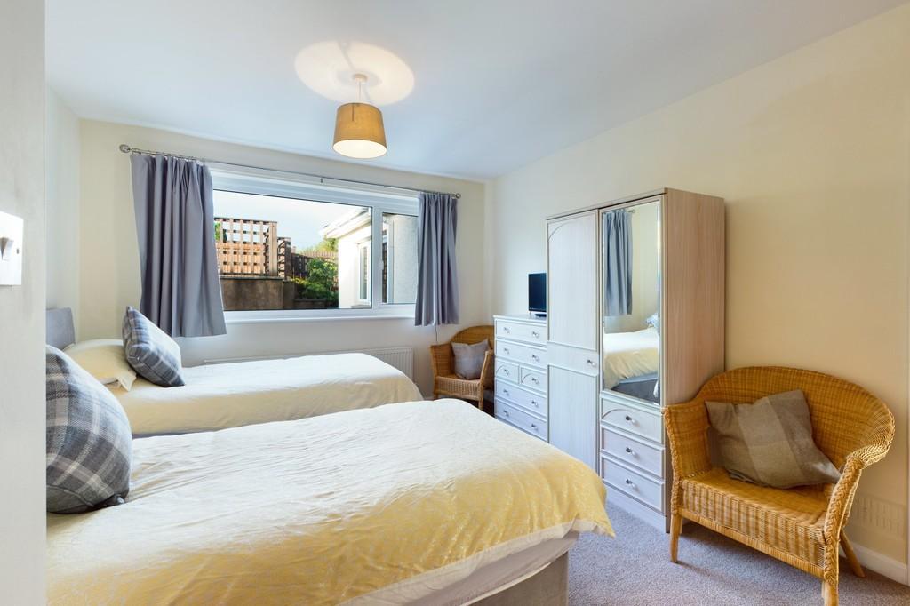 8 Firtree Crescent Bedroom 2