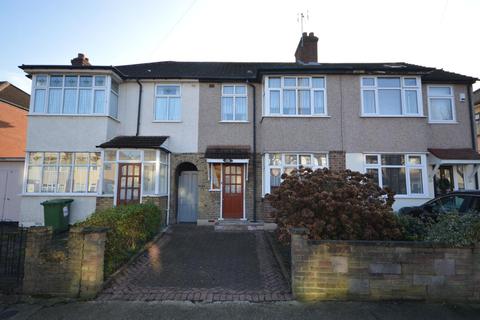 101 Essex Road, Romford, RM7 8BB
