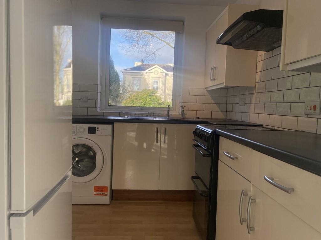 Apartment in Manchester, Whalley Range - View 5