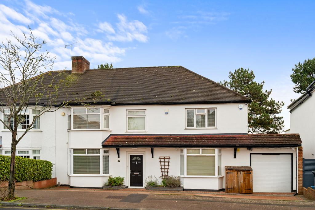Rous Road, Buckhurst Hill 5 bed semidetached house £960,000