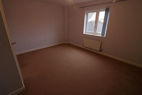 3 bedroom end of terrace house to rent, 38 Woodheys Park