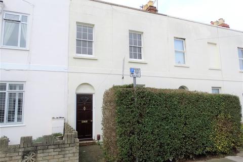 3 bedroom terraced house to rent, Victoria Place, Cheltenham, GL52