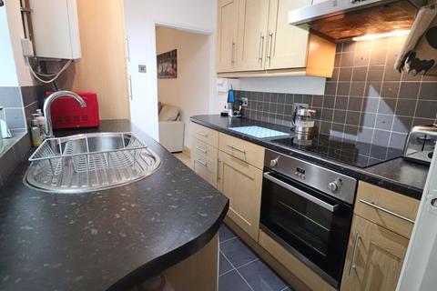 16 Avondale Road, Lowestoft, NR32 2HX