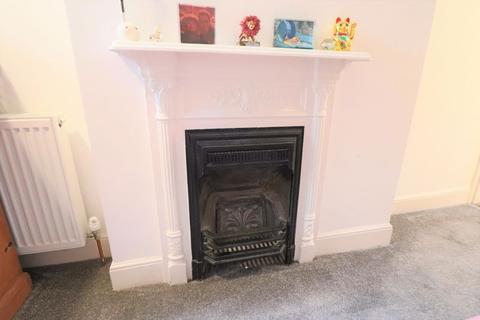 16 Avondale Road, Lowestoft, NR32 2HX