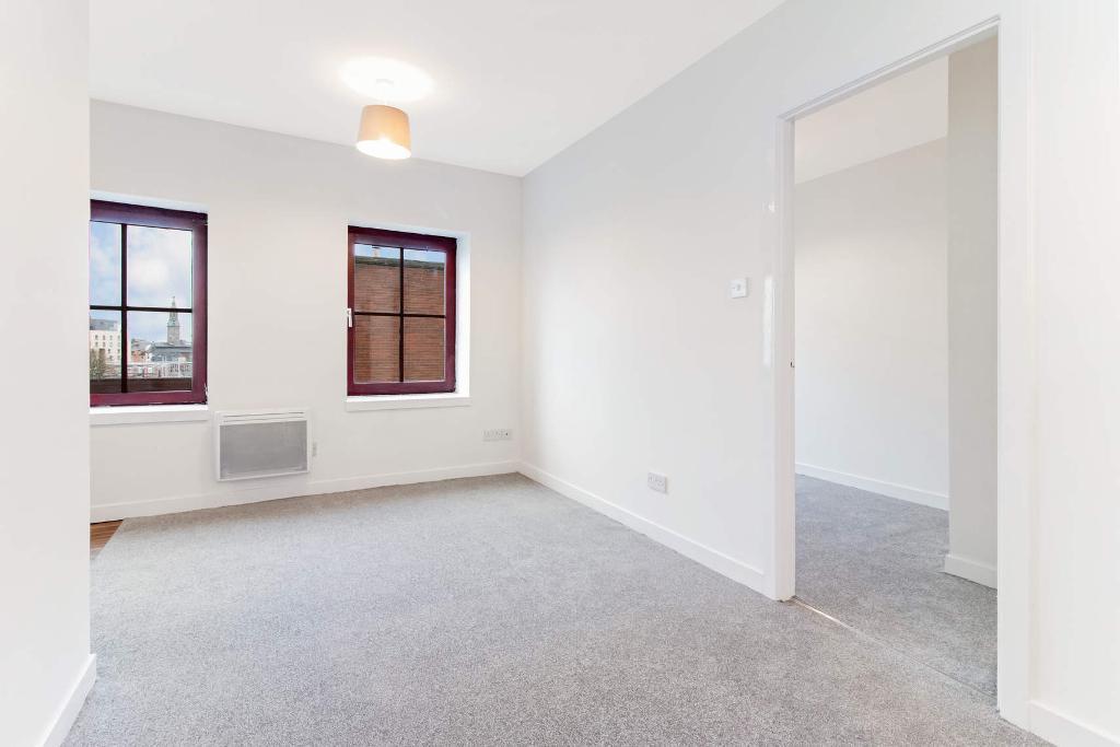 1 Bedroom Flat To Let, 23 Gibson Street, Calton, Glasgow, G40 2SN  Looking  To Rent are please to bring to the market this one bedroom, first floor  fully furnished converted warehouse