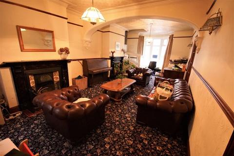 17 Henry Road, Birmingham, B25 8AH