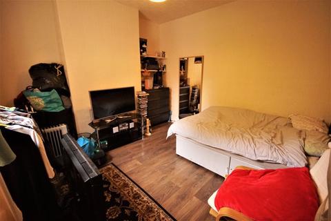 17 Henry Road, Birmingham, B25 8AH