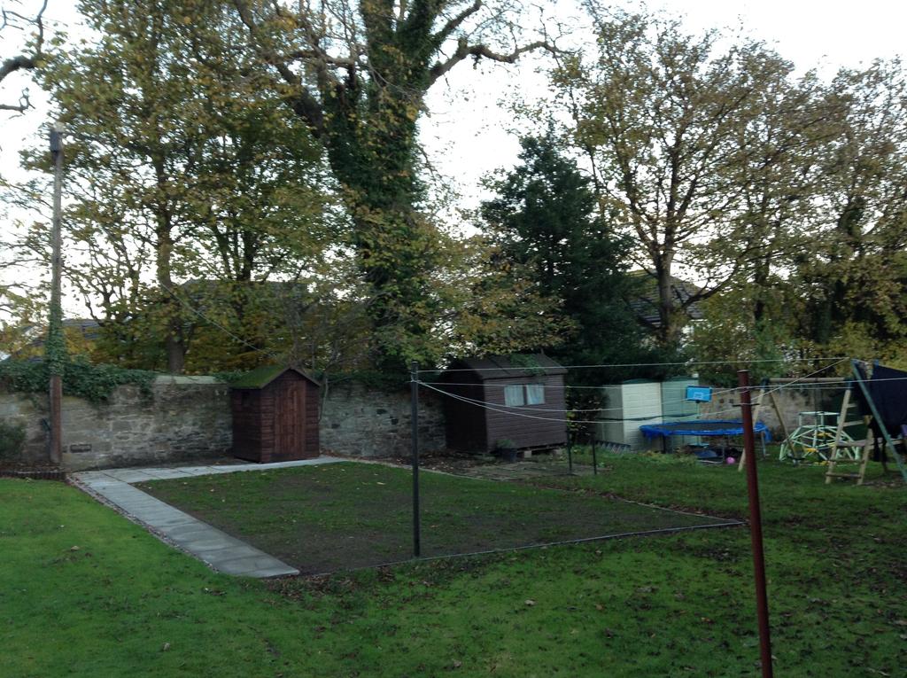26 Kenilworth Avenue, Dundee, DD4 6LG 2 bed flat £525 pcm (£121 pw)