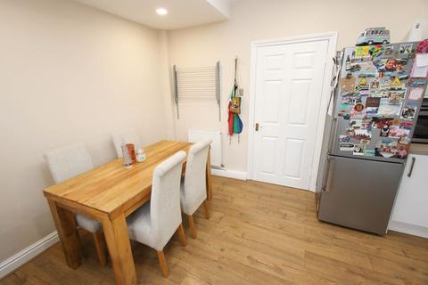 77 Strode Road, Clevedon, BS21 6QE