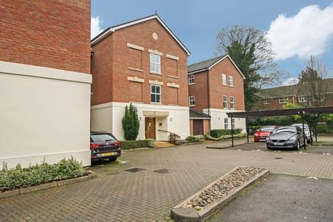 Flat 2, Delancey Court Wimblehurst Road, Horsham, RH12 2DU