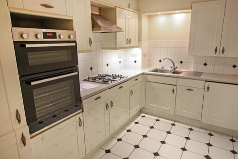 Flat 2, Delancey Court Wimblehurst Road, Horsham, RH12 2DU