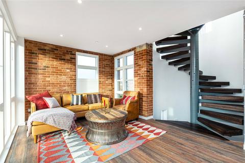 3 bedroom terraced house to rent - Tower Villas, Elm Grove, Wimbledon, London, SW19