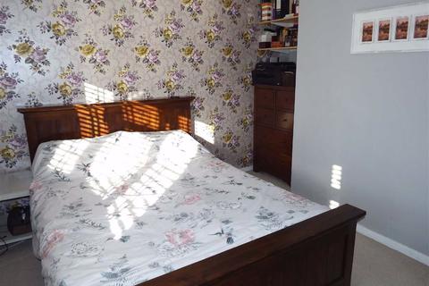 32 Abbots Grove, Stevenage, SG1 1NR