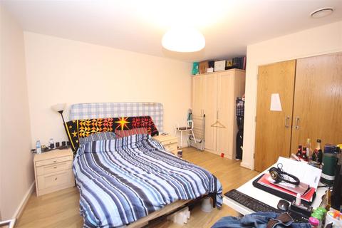 Apartment 503, St Martins Gate, 5 Worcester Street, Birmingham, B2 4BB