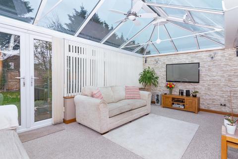 16 Bramber Close, Sompting, Lancing, BN15 0JA