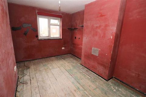 18 Addison Crescent, Manchester, M16 0NS