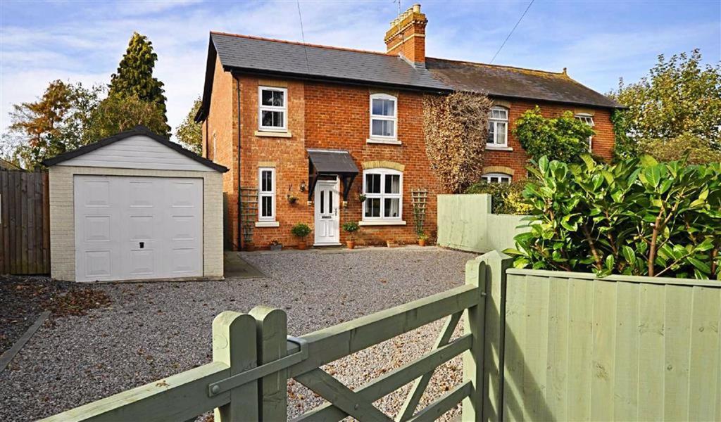 Sandfield Road, Churchdown 4 bed semidetached house £450,000