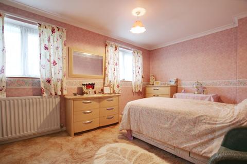 11 Moss Road, Winnall, Winchester, SO23 0NG