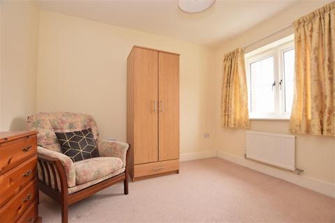 120 Brookfield Drive, Horley, RH6 9TA