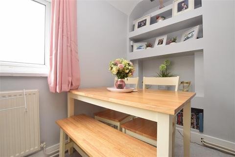 4 Alexander Road, Reigate, RH2 8ED