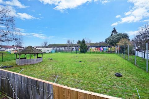 4 Alexander Road, Reigate, RH2 8ED