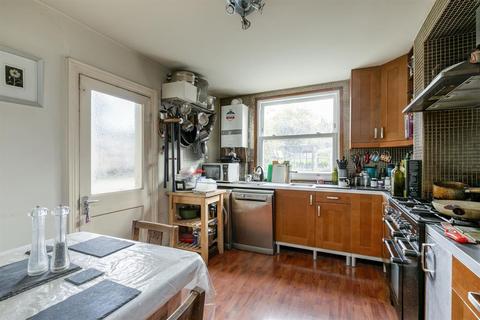 72 Mayola Road, London, E5 0RQ